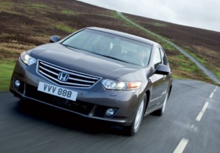 Honda Accord Coupe V6 2009: ¿Por qué tener cuatro puertas cuando puedes tener dos?