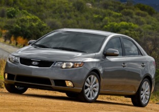 Kia Forte 2009: Simple pero elegante