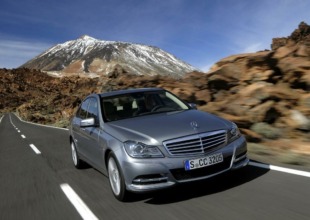 Modelo de Clase C convertible en condiciones de competir