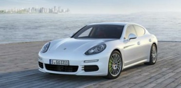 Porsche introduce version hibrida para Panamera