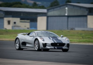 Galardonan al Jaguar C-X75 como Concepto del Año