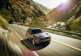 Inifniti FX35, poder total