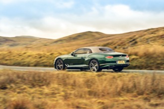 Bentley Continental GTC 2012, gentlemen inglés puro