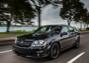 Dodge expande su paquete Blacktop