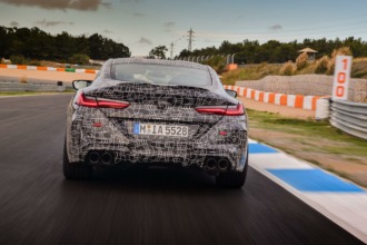 BMW M8 se aproxima