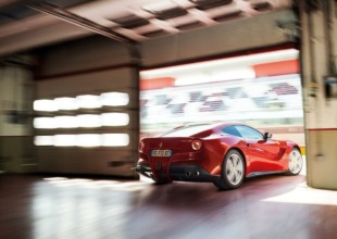Video: Ferrari F12 Berlinetta