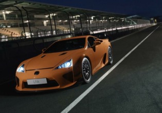 Lexus LFA dice adiós