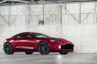 Video: Espectacular vuelo del Aston Martin Vanquish