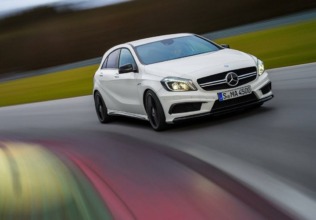 Video: Mercedes-Benz A45 AMG