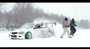 Video: Gymkhana sobre hielo