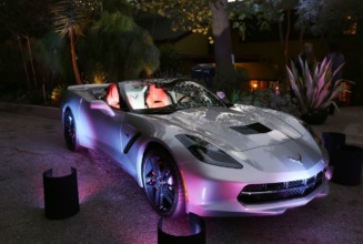 Chevrolet subastará el Corvette Stingray Convertible No 1
