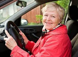 La NHTSA tiene en cuenta la tercera edad