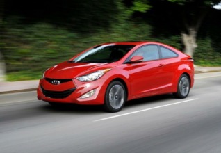 Huyndai Elantra Coupé 2013 Prueba de Manejo
