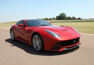 Ferrari F12 Berlinetta gana en el International Engine of the Year