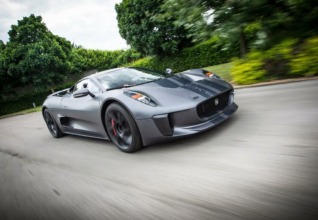 Jaguar C-X75 un super auto verde