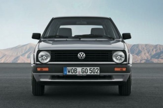 Volkswagen Golf por Motoring Boba Video