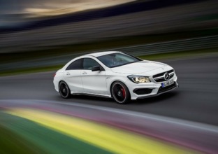 Mercedes-Benz CLA 45 AMG Racing Series Concept en el Auto Show de Frankfurt 2013