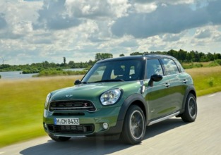 MINI Countryman JCW es transformado en patrulla