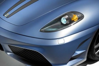 Ferrari 430 Scuderia  jugando en el lodo