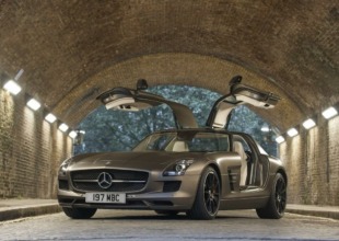 Candidatas a Miss Universo viajan en un Mercedes Benz SLS AMG