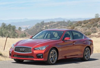 Infiniti Q50 Eau Rouge en el Auto Show de Detroit 2014