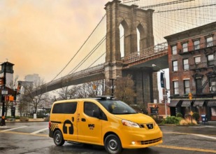 Nissan NV200 Taxi Chicago en el Auto Show de Chicago 2014