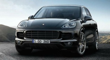 ¡Trata de robar un Porsche Cayenne y termina atrapado en el interior!