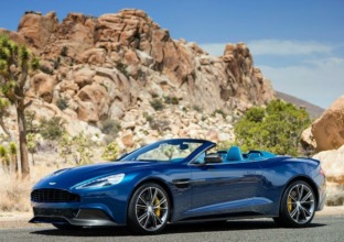Aston Martin Vanquish autografiado por 50 jugadores de la NBA