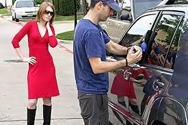 Como abrir un auto con las llaves adentro