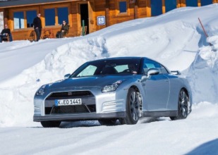 Liberty Walk Nissan GT-R por SR Auto