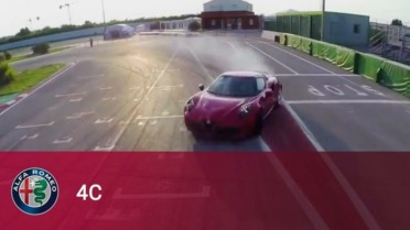 Cámara escondida en un Alfa Romeo 4C
