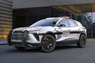 Renovo Coupé un amercian car electrizante