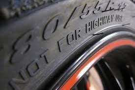 ¿Cómo leer el neumático de una motocicleta?