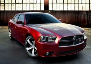 Dodge Charger SRT Hellcat 2015, mucha potencia por poco dinero