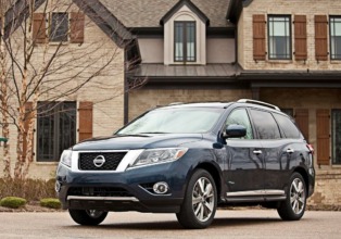Nissan Pathfinder 2015, más equipo y nuevos precios
