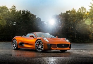 Jaguar y Land Rover serán los autos de James Bond