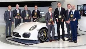 Triplete de Porsche en Estudio de Calidad Inicial de JD Power