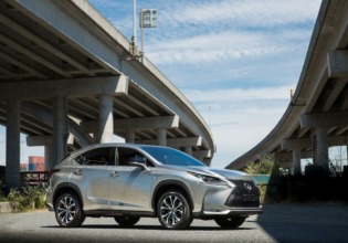Lexus NX On Track con WILL.I.AM, láser y sonido al aire libre