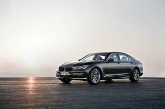 BMW Serie 7, seis generaciones de avance en diseño en tecnología