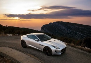 Jaguar F-Type S Convertible 2016, placer al aire libre y transmisión manual