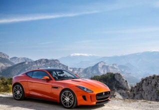 Jaguar F-Type R Coupe 2016, lujo, tecnología y 550 HP