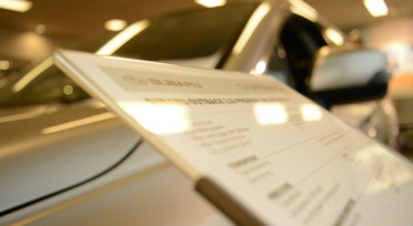 Cómo evitar ser engañado con un título falso al comprar un vehículo