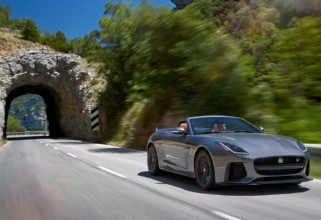 Test Drive Jaguar F-TYPE SVR 2017, poder al 100 por 100
