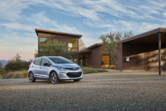 Chevrolet Bolt EV 2017 con 238 millas por carga de batería