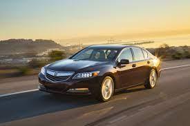 Acura RLX Sport Hybrid 2017, con 377 HP y $59,950