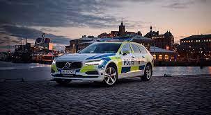 Volvo V90 Police Car, el mejor auto patrulla de la historia