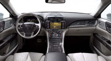 Lincoln Continental 2018 con Head-Up Display, más seguridad al volante