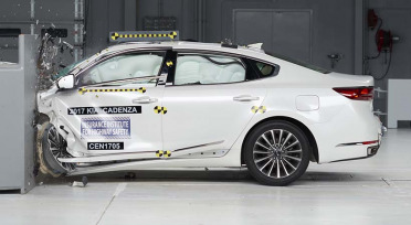 Kia Cadenza 2017 TOP SAFETY PICK+ del IIHS