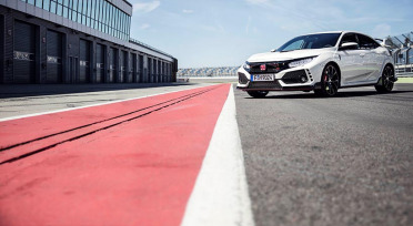 Video Honda Civic Type-R 2017 en el circuito iCar en Montreal, Canadá