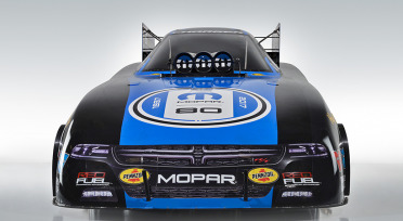 MOPAR en los Funny Cars para celebrar su 80 aniversario